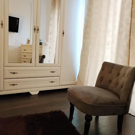 Boutique Garden One Apartment Bukarest